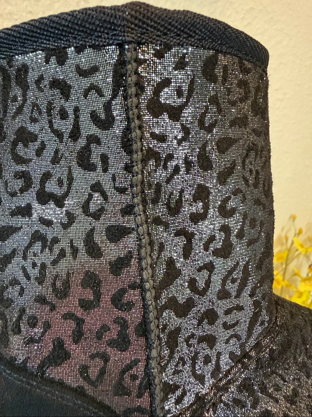 Harper Canyon Metallic leopard boots . Black and silver . NEW with tags